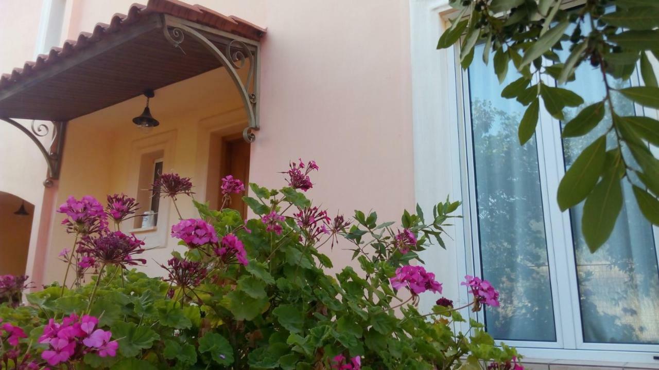 Cozy Home With Great View In Ancient Korinth Exterior foto