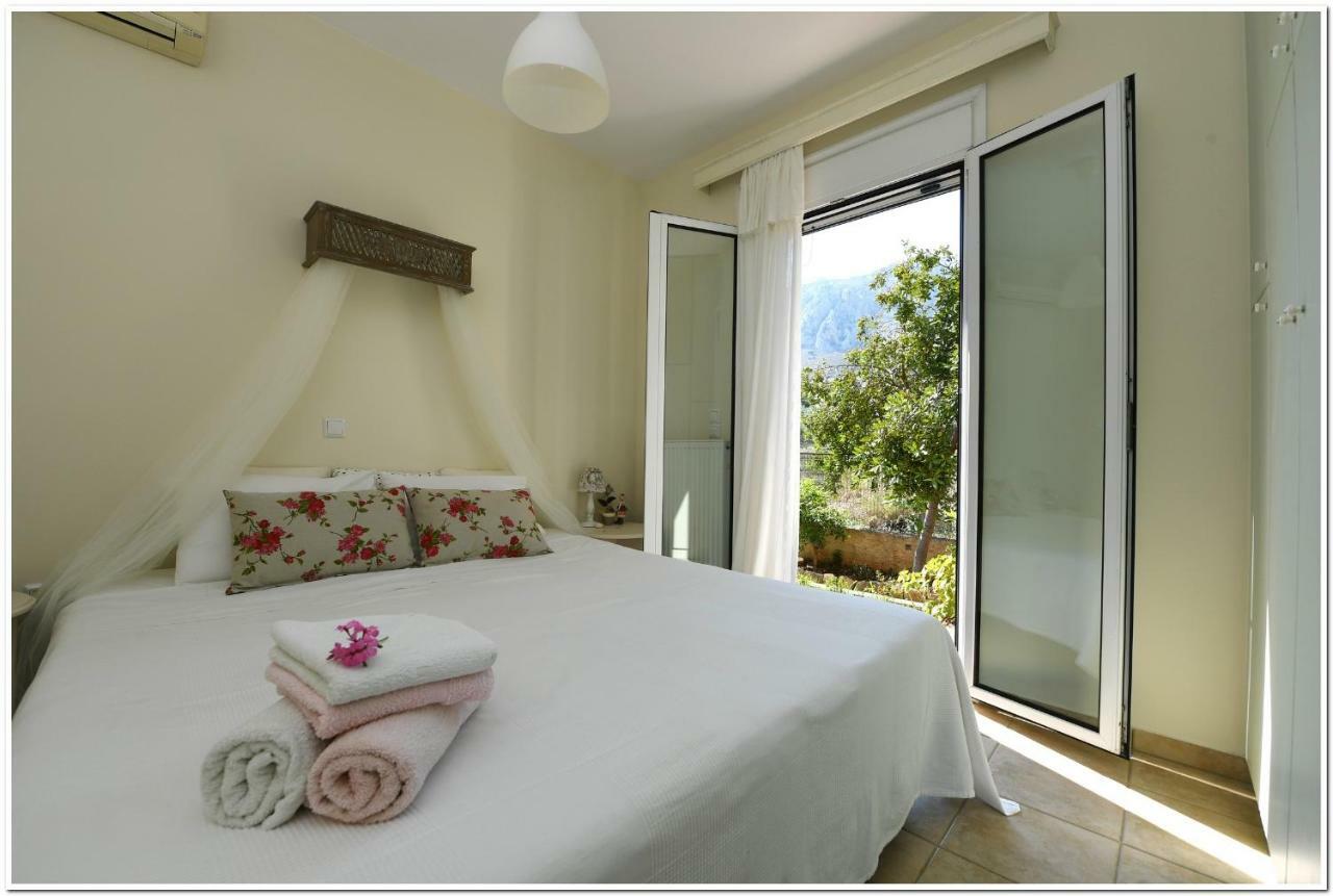 Cozy Home With Great View In Ancient Korinth Exterior foto